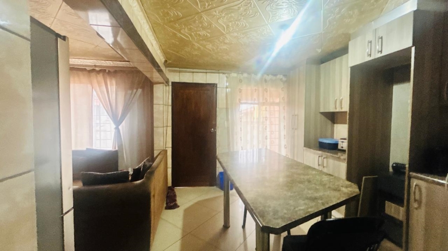 5 Bedroom Property for Sale in Zamdela Free State